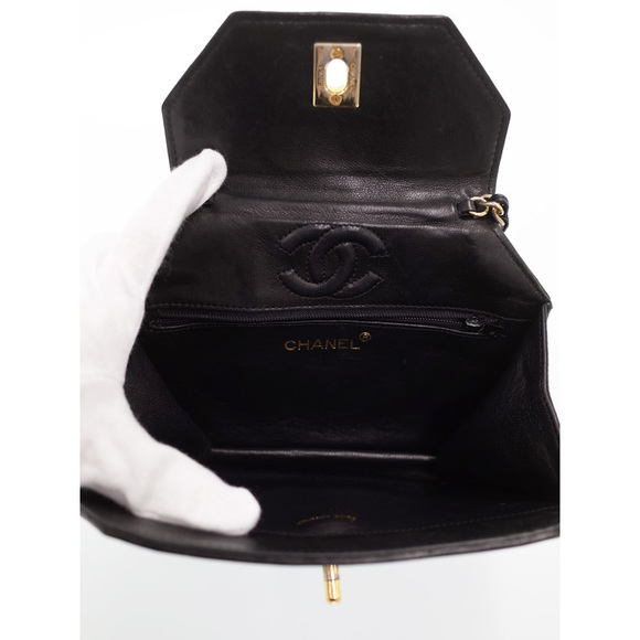 Chanel Matelasse Mini Chain Shoulder Bag Black - Picture 3 of 9